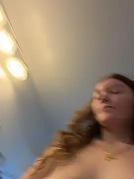 Snapshot of stonerbaby chatting on 11/04/25, 07:57 stonerbaby online show from 11/04/25, 07:57