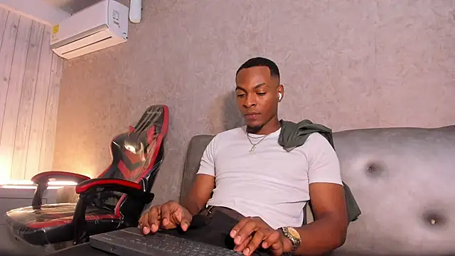 Snapshot of for_itan chatting on 11/29/25, 12:52 for itan online show from 11/29/25, 12:52