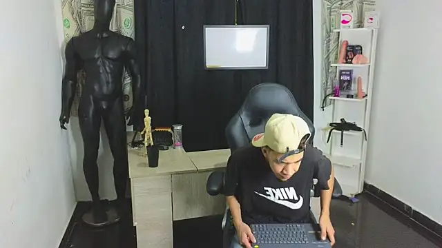 Latin Duo13 online show from 02/10/26, 11:25