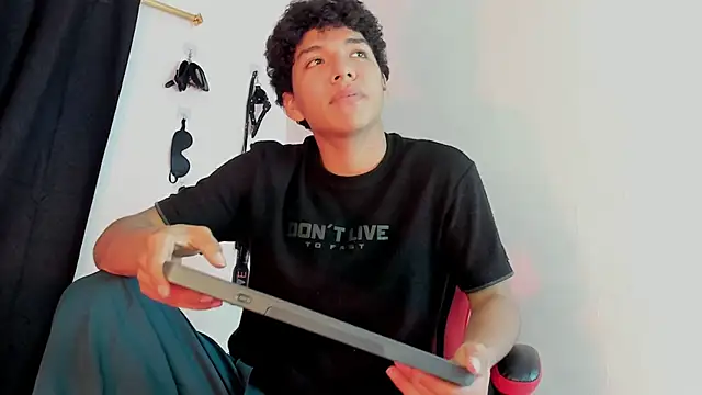 Maximiliano Khalil online show from 12/05/25, 07:21