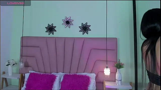 Kim Luna1 online show from 05/06/26, 04:19