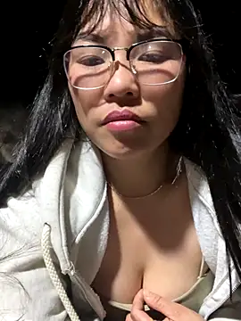 heodat-sexx online show from 12/15/25, 12:04