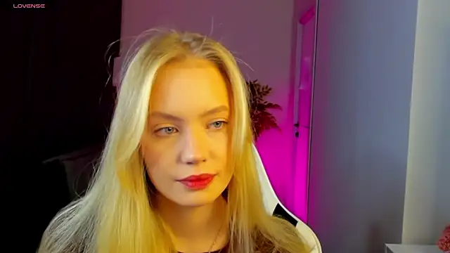 Melanie Ryer online show from 11/06/25, 01:17