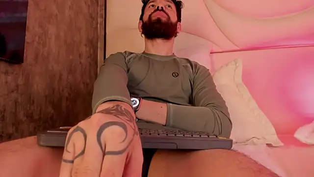 jackfoden01 online show from 12/18/25, 12:33