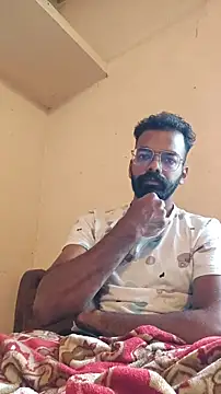Snapshot of nithinrr chatting on 11/26/25, 04:35 nithinrr online show from 11/26/25, 04:35