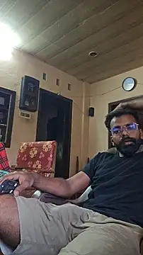 Snapshot of nithinrr chatting on 12/19/25, 02:40 nithinrr online show from 12/19/25, 02:40