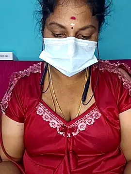 deepikasree143 online show from 10/30/25, 05:13