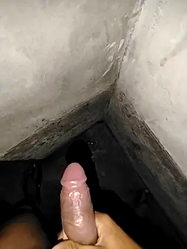 Snapshot of Sudda1199 chatting on 01/18/26, 04:33 Sudda1199 online show from 01/18/26, 04:33