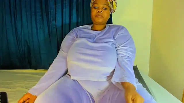 ThickLeeyanaXX online show from 06/14/26, 03:19