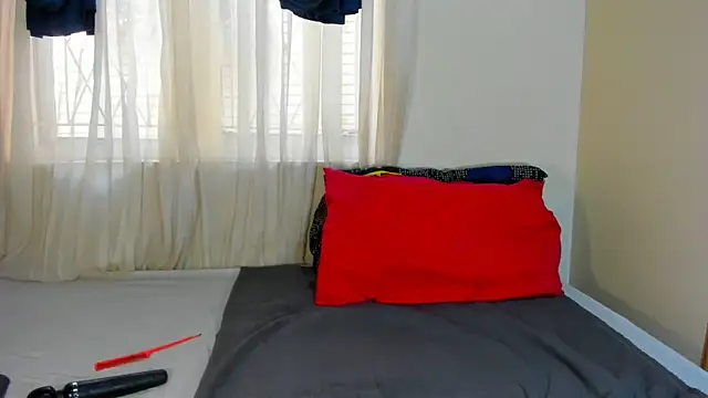 ThickLeeyanaXX online show from 06/15/26, 08:16