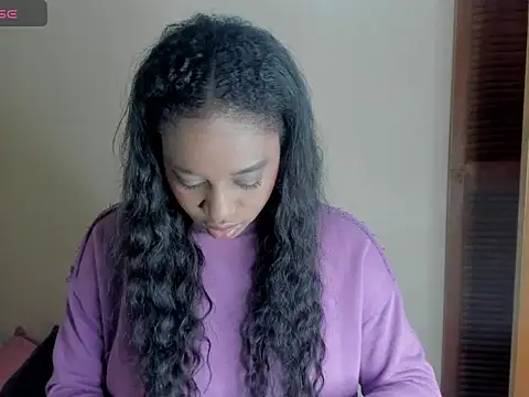 Snapshot of _Chaina chatting on 11/06/25, 04:02 Chaina online show from 11/06/25, 04:02