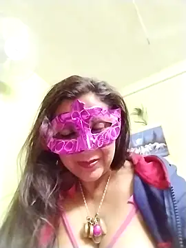 Snapshot of LOVE__RANI chatting on 11/20/25, 06:35 LOVE RANI online show from 11/20/25, 06:35