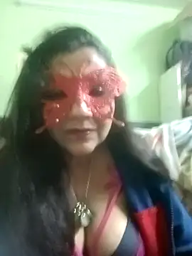 Snapshot of LOVE__RANI chatting on 12/02/25, 12:21 LOVE RANI online show from 12/02/25, 12:21