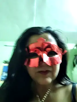 Snapshot of LOVE__RANI chatting on 02/07/26, 11:25 LOVE RANI online show from 02/07/26, 11:25