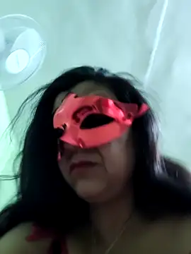 Snapshot of LOVE__RANI chatting on 02/12/26, 06:36 LOVE RANI online show from 02/12/26, 06:36