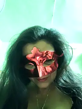 Snapshot of LOVE__RANI chatting on 02/13/26, 12:34 LOVE RANI online show from 02/13/26, 12:34