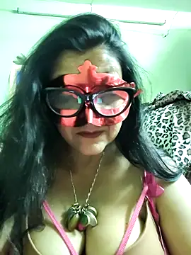 Snapshot of LOVE__RANI chatting on 03/09/26, 06:23 LOVE RANI online show from 03/09/26, 06:23