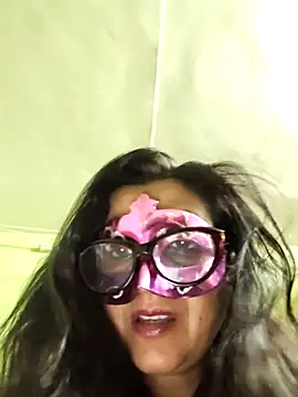 LOVE  RANI online show from 06/24/26, 12:37
