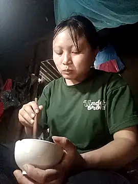 yoyo-mi online show from 11/09/25, 02:21