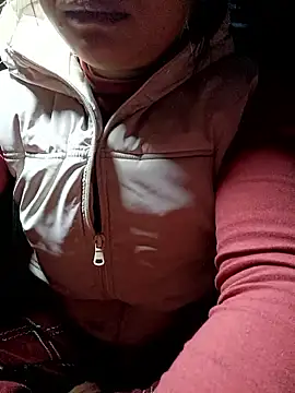 Snapshot of yoyo-mi chatting on 01/15/26, 12:43 yoyo-mi online show from 01/15/26, 12:43