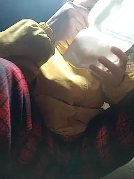 Snapshot of yoyo-mi chatting on 02/02/26, 02:10 yoyo-mi online show from 02/02/26, 02:10