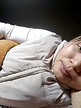 Snapshot of yoyo-mi chatting on 02/05/26, 02:27 yoyo-mi online show from 02/05/26, 02:27