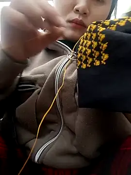 Snapshot of yoyo-mi chatting on 02/18/26, 01:12 yoyo-mi online show from 02/18/26, 01:12