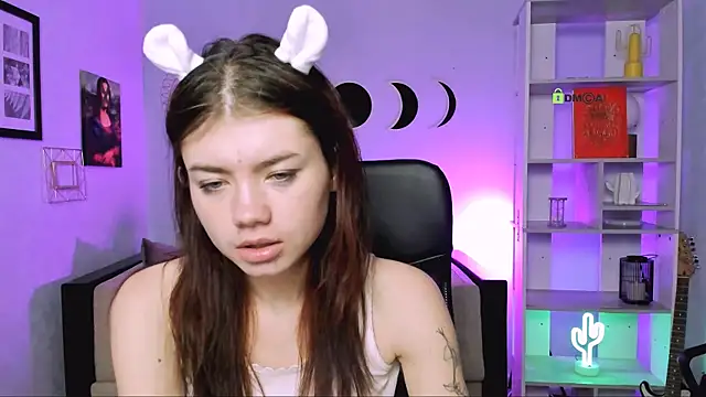 Snapshot of isabel_wave chatting on 01/19/26, 01:42 isabel wave online show from 01/19/26, 01:42