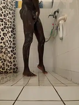 Snapshot of beaucouphethf chatting on 03/05/26, 01:29 beaucouphethf online show from 03/05/26, 01:29