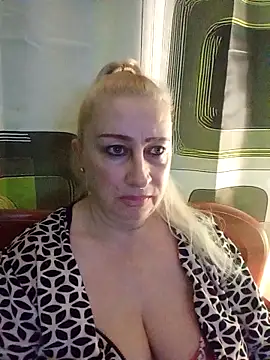 Esenia505 online show from 11/30/25, 02:59