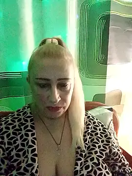 Esenia505 online show from 12/21/25, 03:57