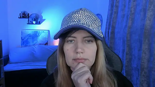 AleksaLaurent online show from 12/14/25, 08:30