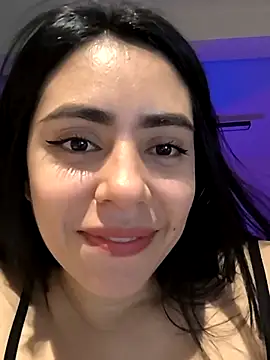 Sara-215 online show from 12/17/25, 01:33