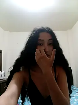 Snapshot of Emmawuaker chatting on 11/09/25, 06:01 Emmawuaker online show from 11/09/25, 06:01