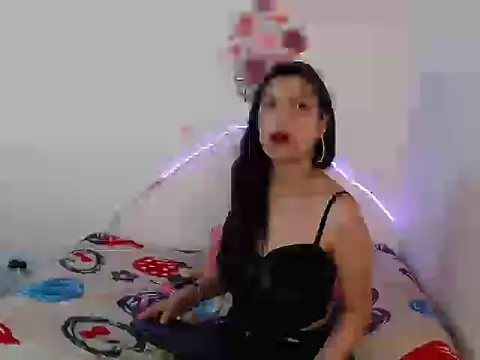 Snapshot of LIYXS chatting on 10/29/25, 02:19 LIYXS online show from 10/29/25, 02:19