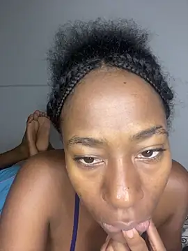 Snapshot of milarain chatting on 02/11/26, 09:20 milarain online show from 02/11/26, 09:20