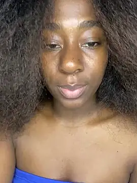 Snapshot of milarain chatting on 02/18/26, 11:33 milarain online show from 02/18/26, 11:33