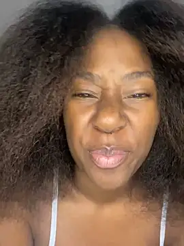 Snapshot of milarain chatting on 02/21/26, 12:55 milarain online show from 02/21/26, 12:55