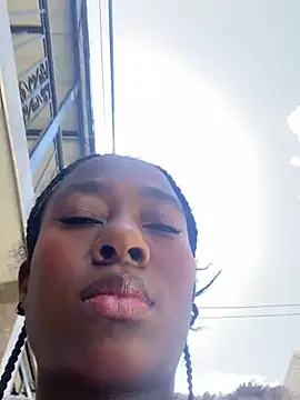 Snapshot of milarain chatting on 03/16/26, 03:27 milarain online show from 03/16/26, 03:27