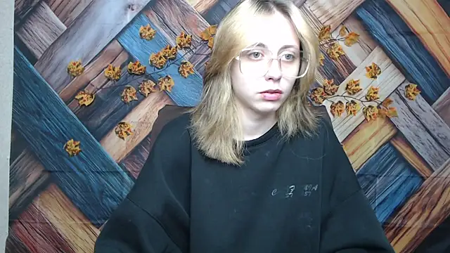 TracyLll online show from 11/27/25, 12:51