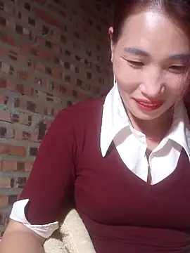 Snapshot of HGiasexy69 chatting on 12/18/25, 01:06 HGiasexy69 online show from 12/18/25, 01:06