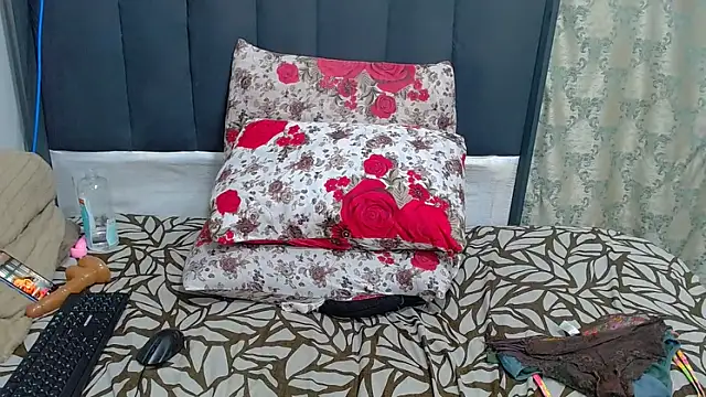 Snapshot of SwaziBeauty chatting on 11/09/25, 01:48 SwaziBeauty online show from 11/09/25, 01:48