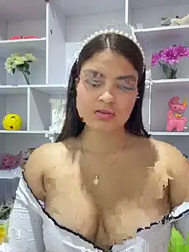 Snapshot of Itskari_ chatting on 11/19/25, 11:49 Itskari online show from 11/19/25, 11:49