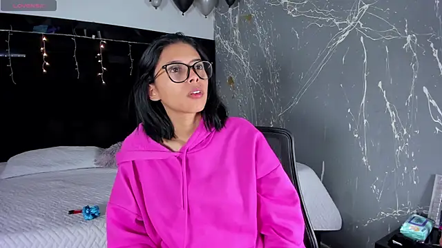 LilithLuxorr online show from 12/04/25, 01:31