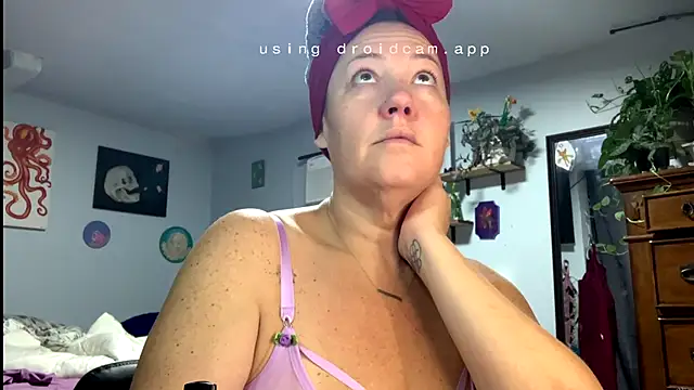 Snapshot of kristallic chatting on 02/22/26, 04:16 kristallic online show from 02/22/26, 04:16