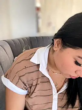 Vickybon online show from 11/27/25, 03:14