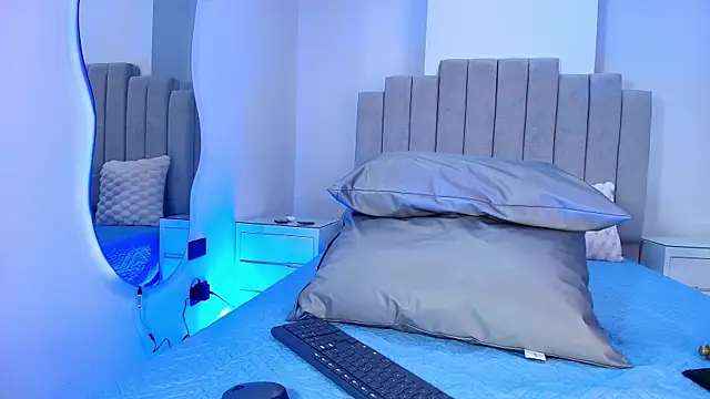 Snapshot of emma_trix chatting on 12/04/25, 11:52 emma trix online show from 12/04/25, 11:52