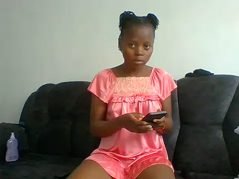 Snapshot of Spicyit2 chatting on 05/26/26, 10:44 Spicyit2 online show from 05/26/26, 10:44