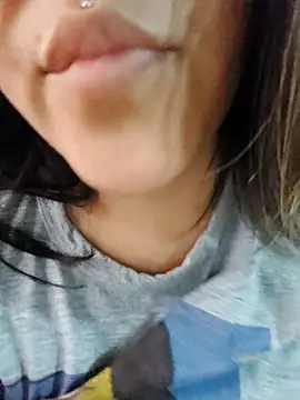 Snapshot of Camilu23 chatting on 10/30/25, 08:53 Camilu23 online show from 10/30/25, 08:53