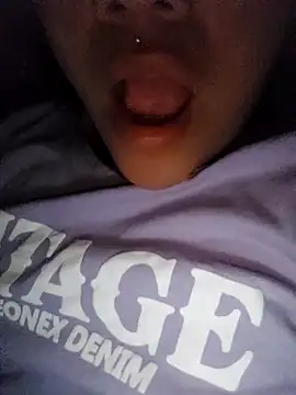 Snapshot of Camilu23 chatting on 02/04/26, 11:09 Camilu23 online show from 02/04/26, 11:09